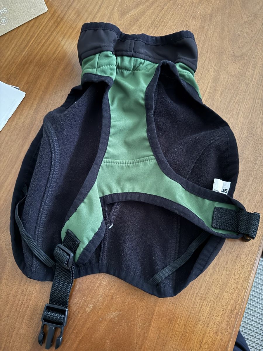 Vêtements: Hundejacke Grösse 30 – D'occasion à Zuchwil par dianafrf 1