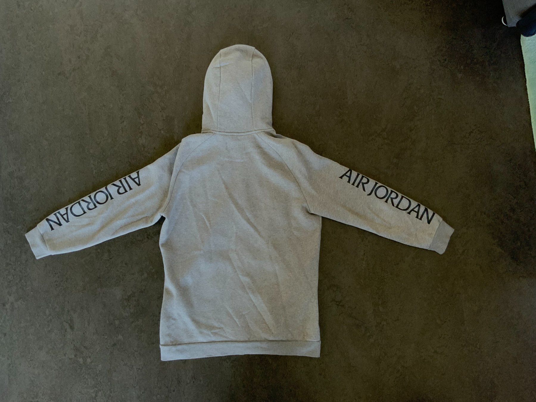 Nike Maglioni & Felpe: Air Jordan Zip Hoodie Grau – Usato da Obfelden venduto da nob_mp2y 7