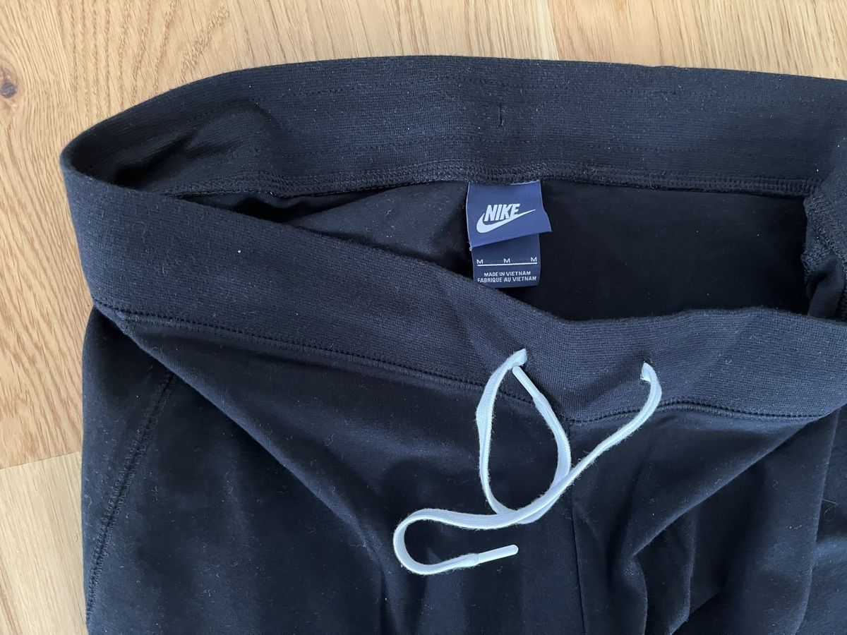 Nike Leggings: NIKE Sporttight 7/8 Länge M – Nuovo (secondo la descrizione) da Wittenbach venduto da sambuk