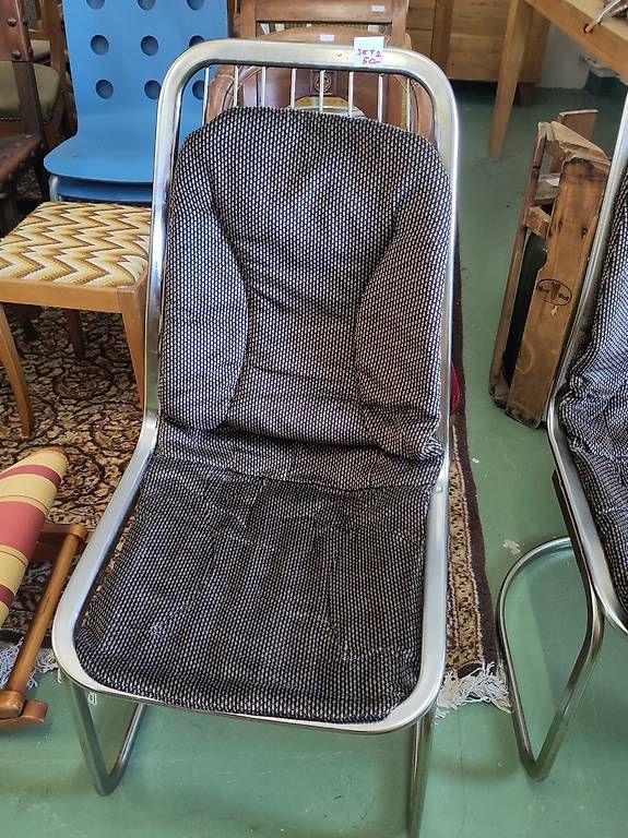Stühle: Designklassiker Freischwinger 2er Set Metall – Gebraucht aus Pratteln von Cartonsducoeur_bl 2
