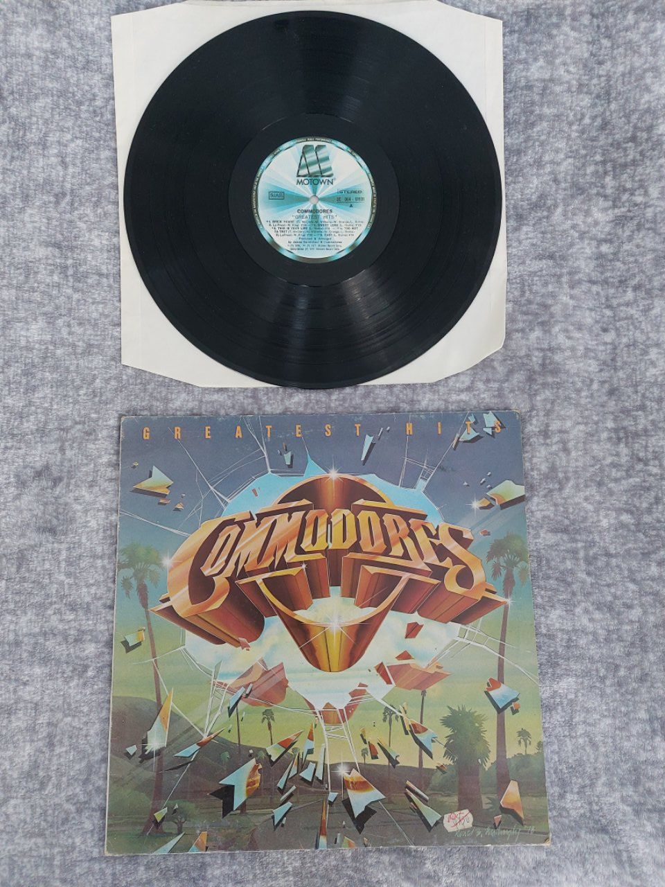 Dischi in vinile: Commodores - Greatest Hits - Vinyl – Usato da Pambio Noranco venduto da TREBORLOP