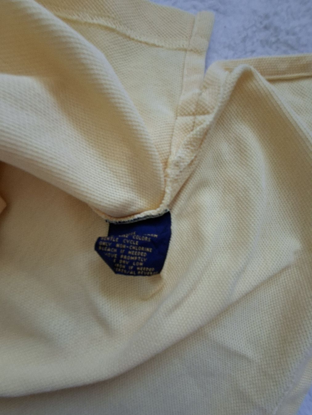 Tommy Hilfiger Magliette Polo: Polo Tommy Hilfiger jaune  – Usato da Renens VD venduto da ser_j2fn 7
