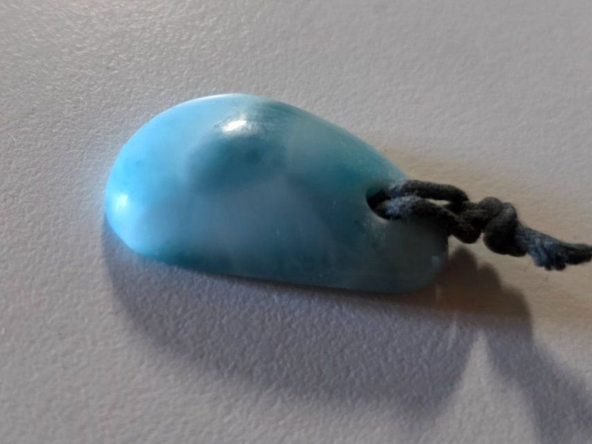 Minerali & Pietre curative: Larimar Stein Anhänger 3,5 cm x 2 cm – Usato da Walterswil BE venduto da Lonitti 3