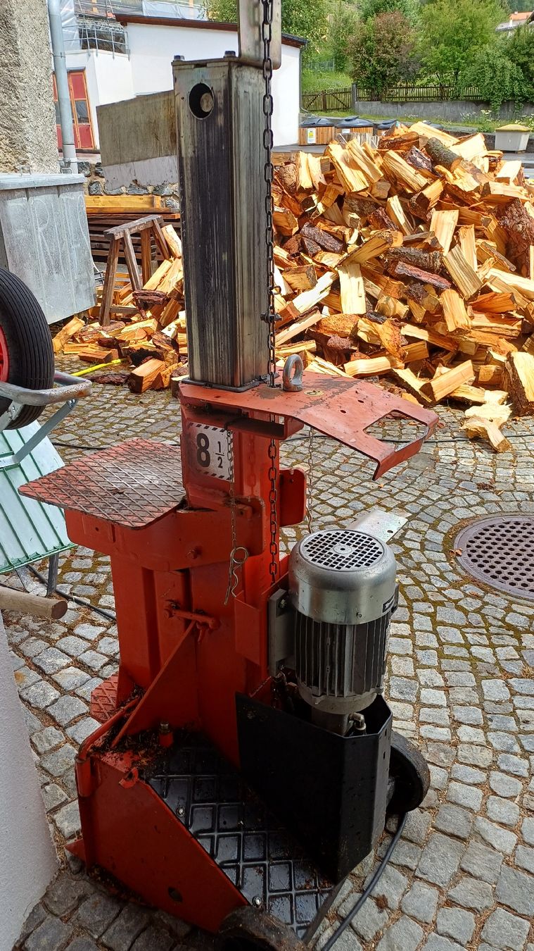 Tutte le macchine: Holzspaltmaschine – Difettoso da Susch venduto da Crapalp 2