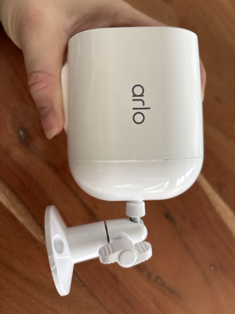 Arlo Camcorder: Arlo XL Spotlight Überwachungskamera – Neu (gemäss Beschreibung) aus Meilen von mogli_luna 1