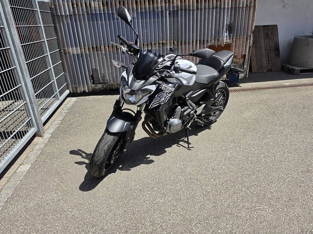 Kawasaki Strasse: Kawasaki Z650 – Gebraucht aus Waldstatt von christianmarti1990 1