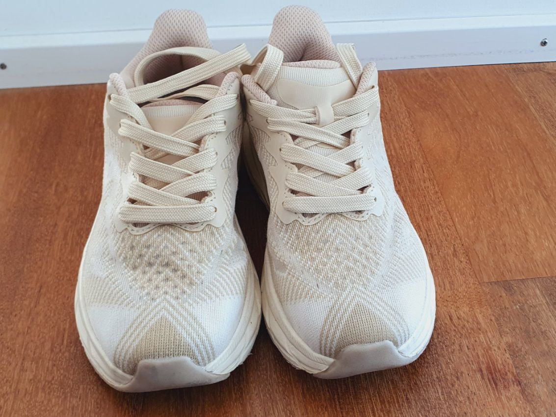 Scarpe da donna: Endurance Schuhe Sneakers Grösse 36 beige – Usato da Stansstad venduto da InStyle8 8