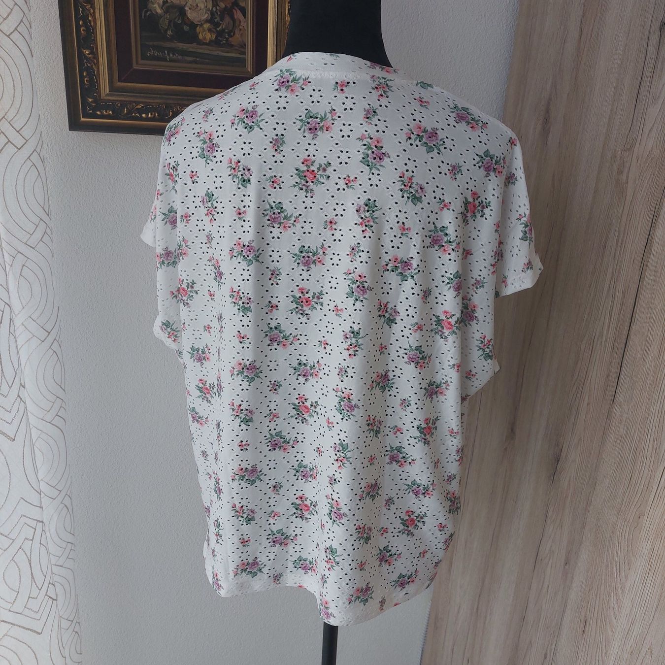 Camicette: Shirtbluse mit Blumenmuster 40/42 – Nuovo e nell'imballaggio originale da Muri AG venduto da ReBoutique 1