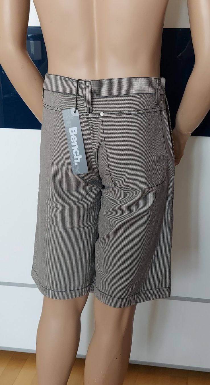 Bench Pantaloni: Neue Bench Herren Shorts Gr. 30 gestreift – Nuovo e nell'imballaggio originale da Basel venduto da Mazzo84 2