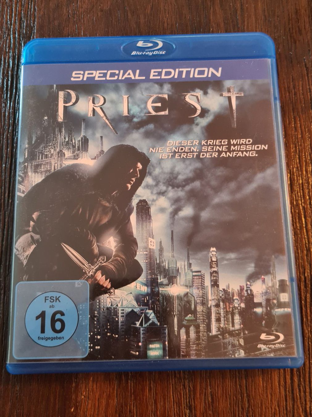 Tutti i DVDs: Priest Special Edition (H) – Nuovo (secondo la descrizione) da Oberkirch LU venduto da ThE_CoLLecTor666