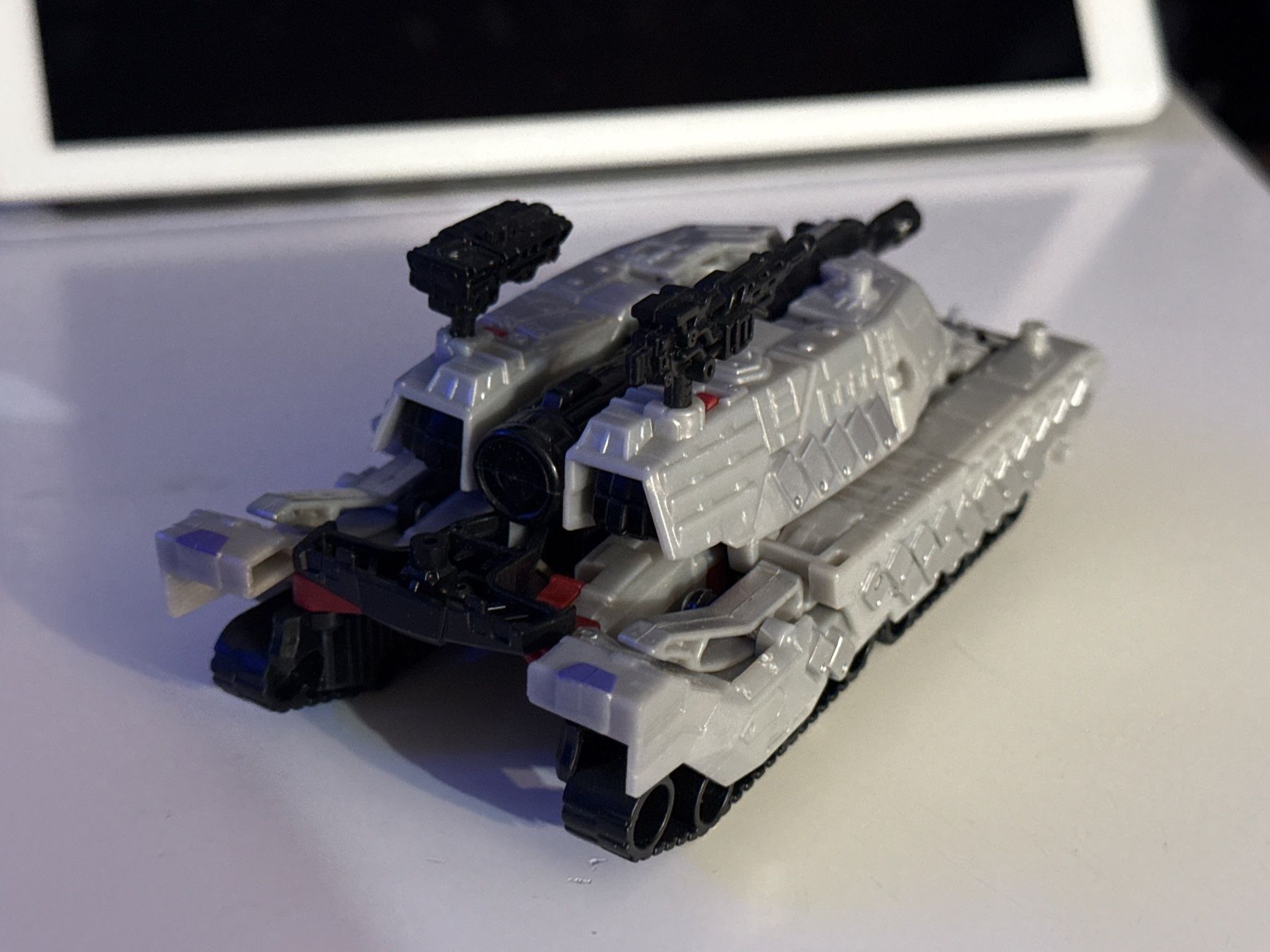 Statuette: Transformer Panzer zu Roboter JJ622F – Usato da Allschwil venduto da meeresperle 3