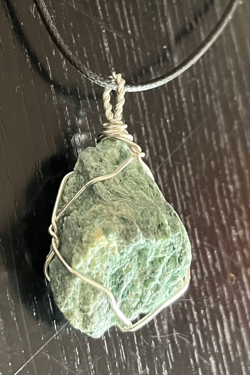 Minerali & Pietre curative: Fuchsit Anhänger / Wire work / Heilstein/ Mittelalter – Nuovo (secondo la descrizione) da Biel/Bienne venduto da LadyDita 3