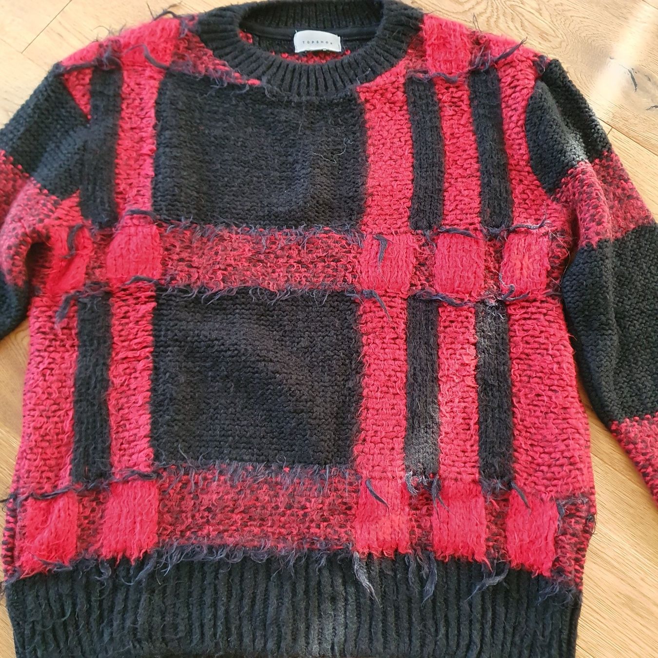 Maglioni & Felpe: Winterpullover schwarz-rot – Usato da Römerswil LU venduto da cfm_j789 2
