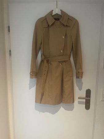 Elegant Ladies Trench Coat - Perfect for Spring Showers!