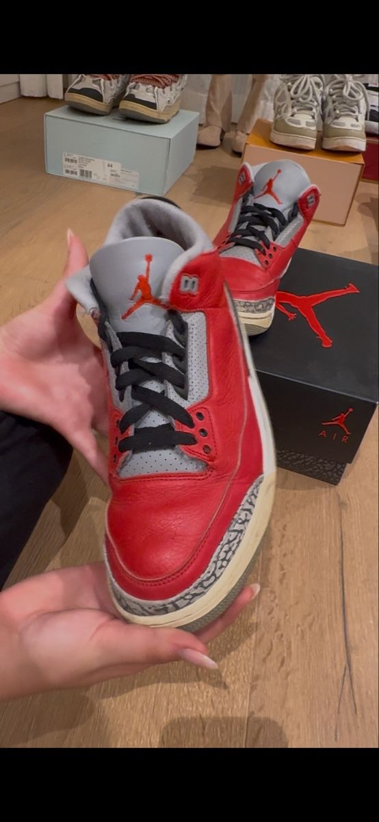 Jordan Scarpe da uomo: Jordan 3 red cement 2020 – Usato da Münchenbuchsee venduto da Leda53 3