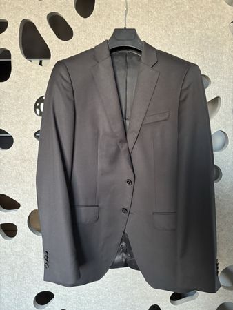 HUGO BOSS Sakko schwarz Gr. 46 100% Wolle S120 GUABELLO