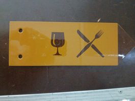 Wanderwegweiser: Zum Restaurant