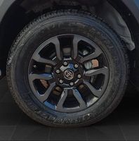 jantes dorigine Toyota avec pneus