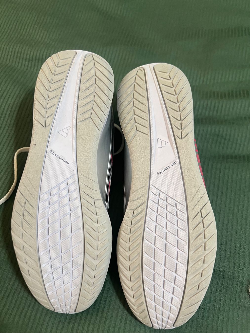 Nike Chaussures garçon: Sportschuhe – D'occasion à Ebikon par Venus025 3