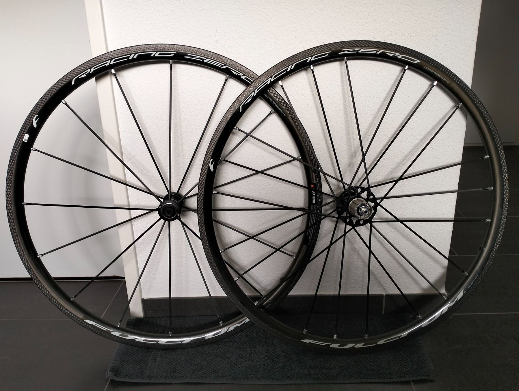 Fulcrum Pezzi di ricambio: Fulcrum Racing Zero Carbon Laufradsatz – Usato da Uster venduto da KarlZH