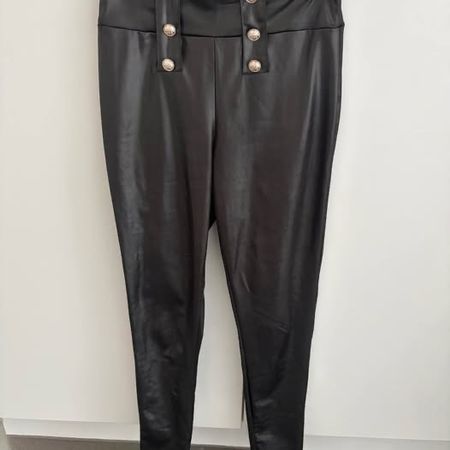 Pantalon moulant simili cuir noir