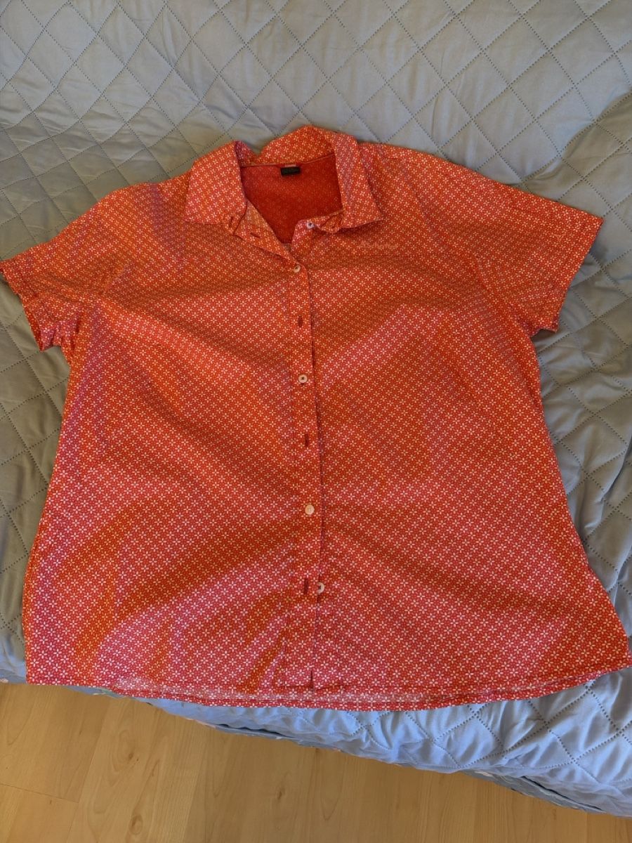 Schoeffel Camicette: Wanderbluse Schöffel 44 – Usato da Thierachern venduto da sfogliatelle