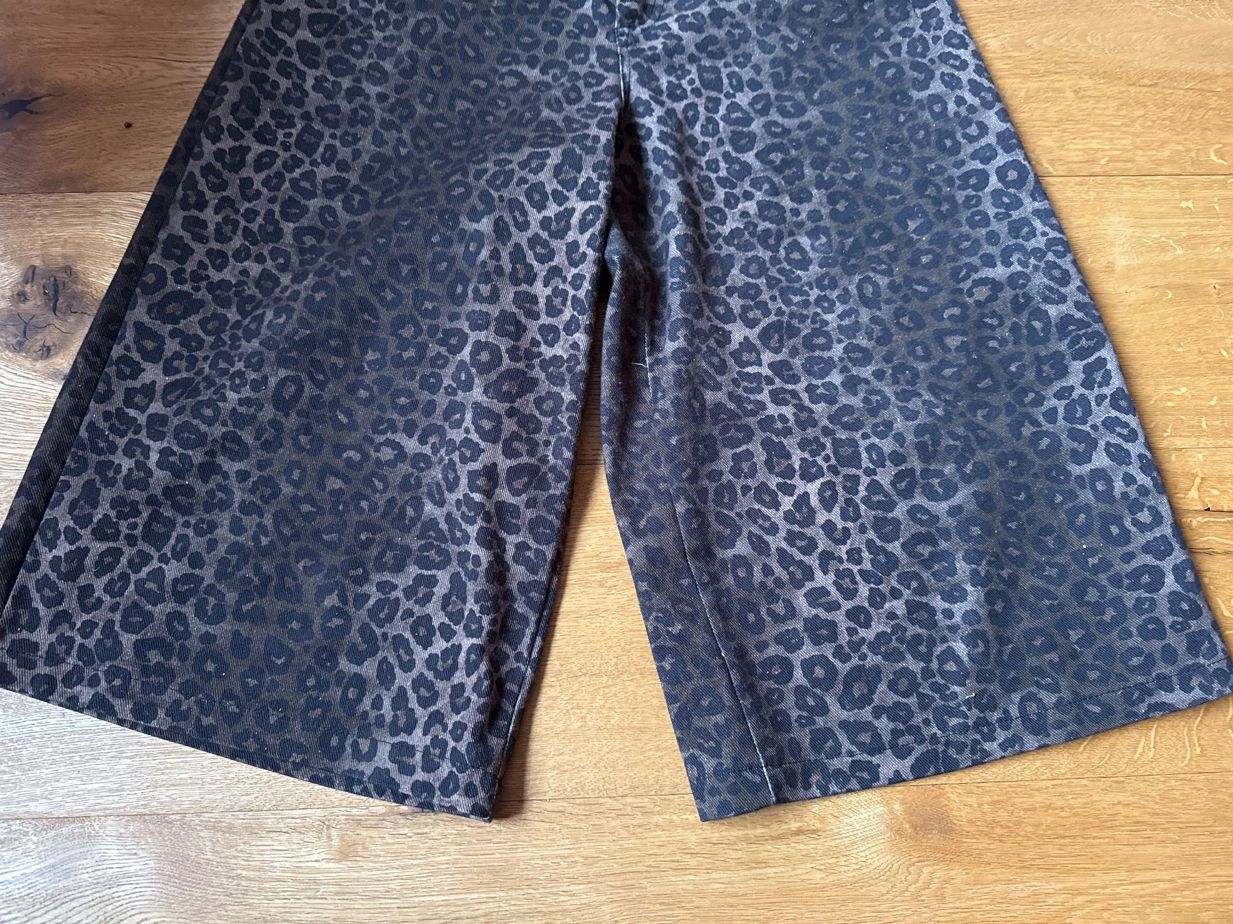 Pantaloni: Bermudas – Nuovo (secondo la descrizione) da gurzelen venduto da malu04 2