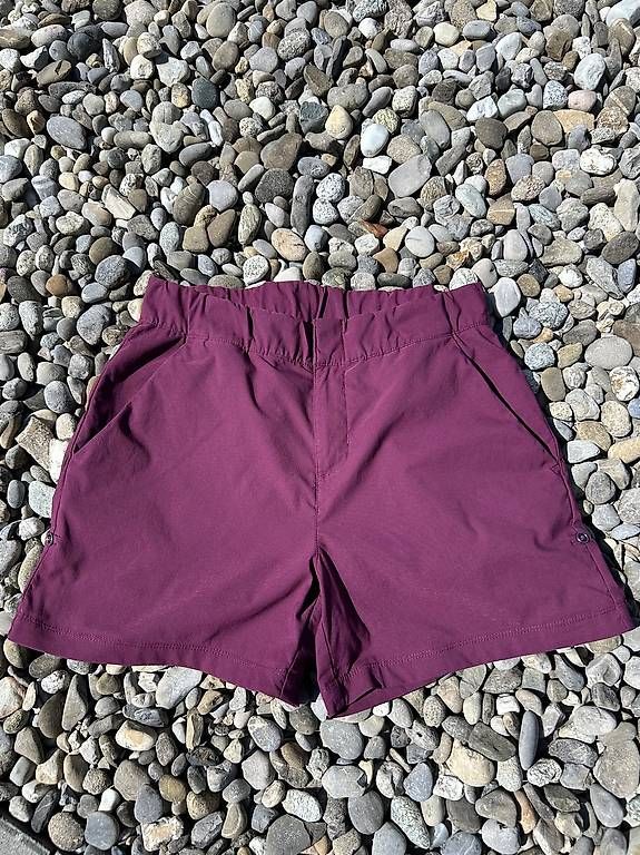 Pantalons: Short Columbia  – D'occasion à Belprahon par dzu_rf59