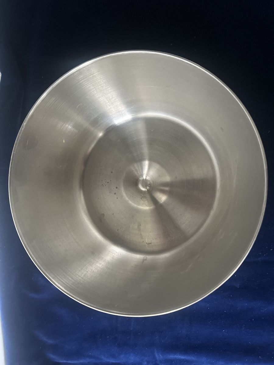 Ciotole: Grosse Chromstahlschüssel oder Deckel, Durchmesser 20cm – Usato da Zürich venduto da Chaeffeler 1