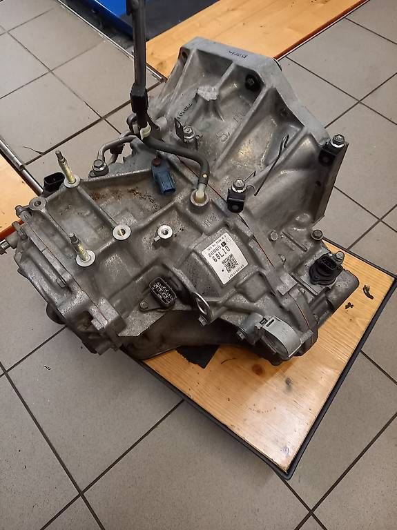 Tutti pezzi di ricambio auto: Getriebe automat Suzuki Swift – Usato da Gontenschwil venduto da Schrauber3 1