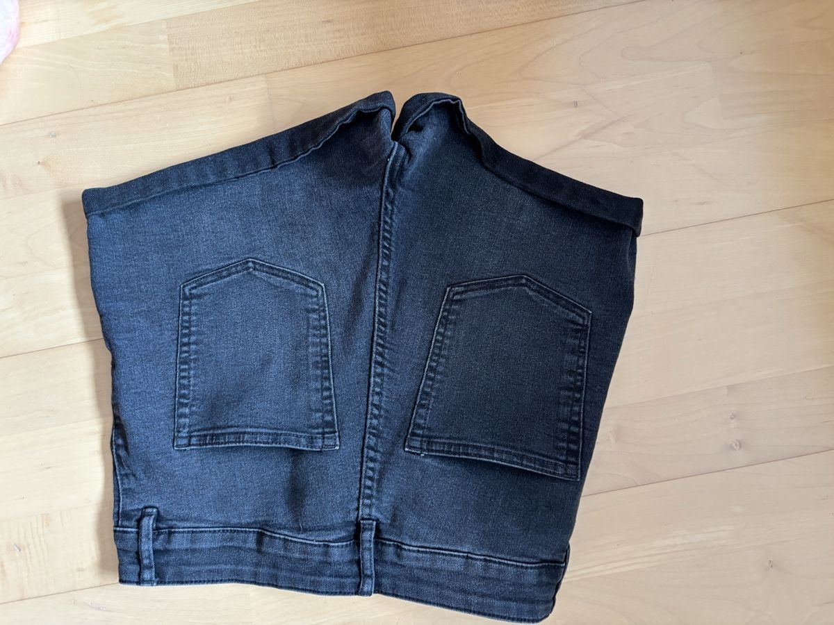 H&M Pantaloni: Kurze Hose schwarz 38 – Usato da Kesswil venduto da Branca-01 2