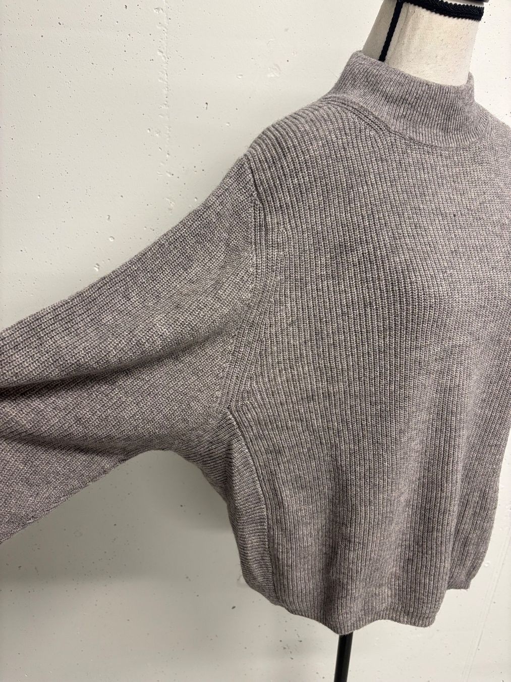 Esprit Pullover & Sweatshirts: Esprit Pullover S oversize Stehkragen grau Alpaka – Neu (gemäss Beschreibung) aus Regensdorf von sec_l5cr 2