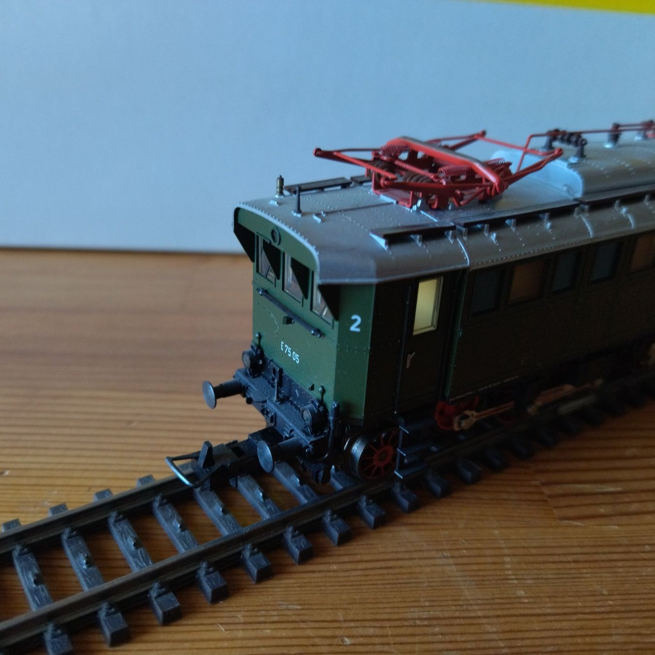 Trix Modellini di ferrovie: Trix Lok BR E 75 (810) – Usato da Basel venduto da BeanieUp 3