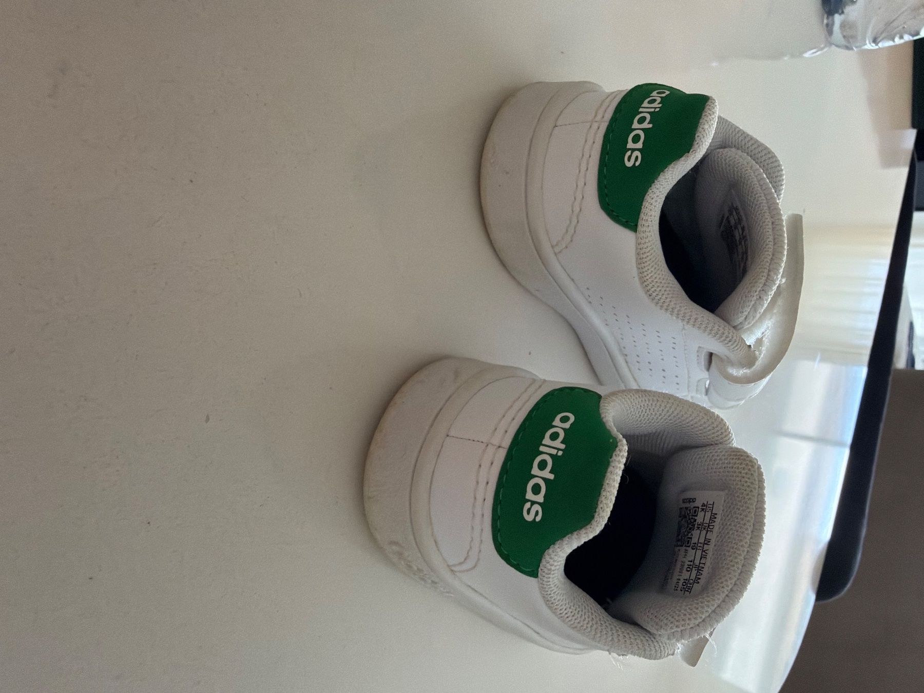 Adidas Schuhe für Jungen: Baskets Adidas taille 19 enfant – Gebraucht aus Cossonay-Ville von ajs_l9zc 1