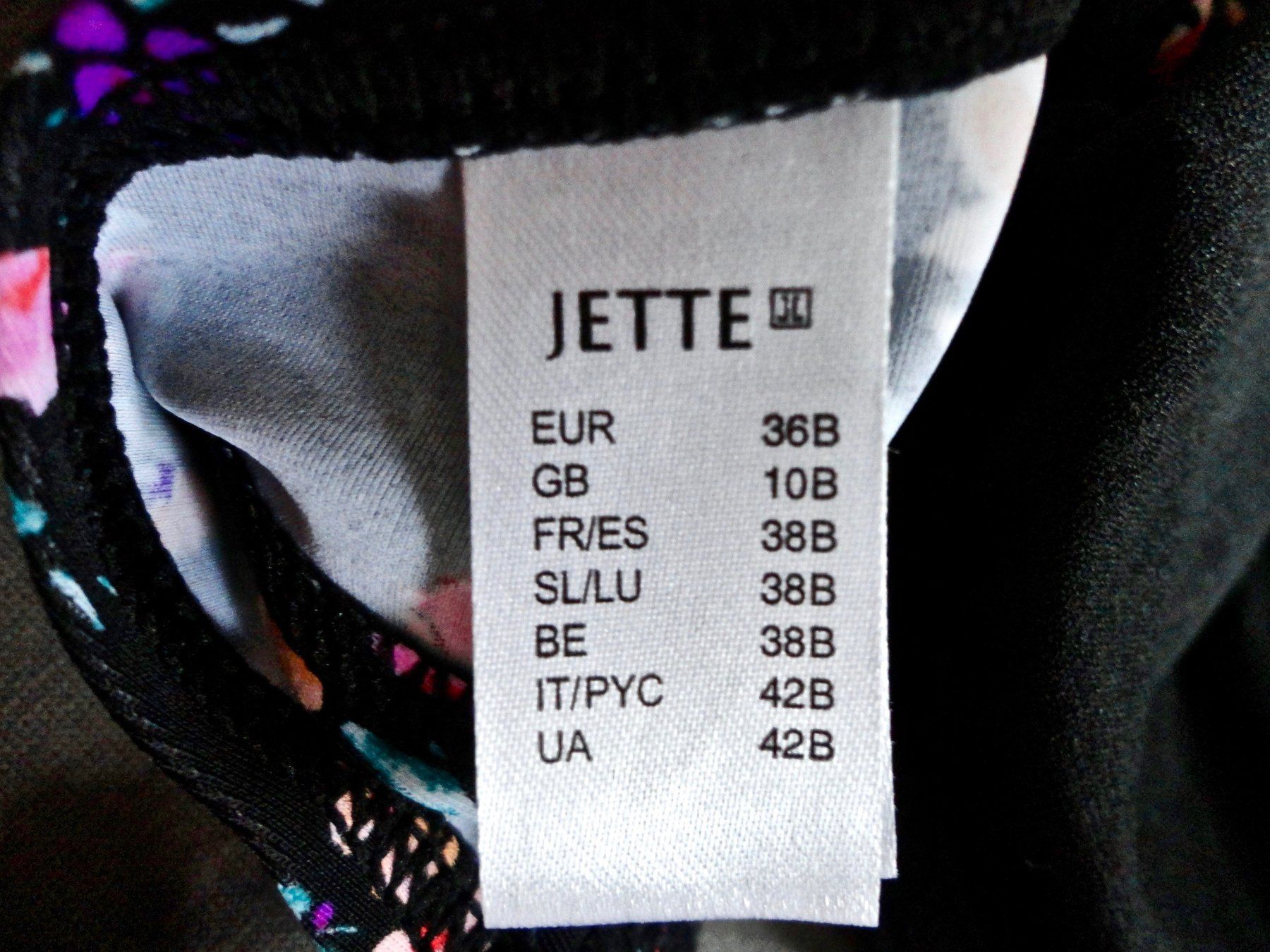 Badekleider & Bikinis: Jette Bügel-Bikini Top, Schwarz Cup B 36 – Neu und originalverpackt aus Dottikon von Facehugger2012 7