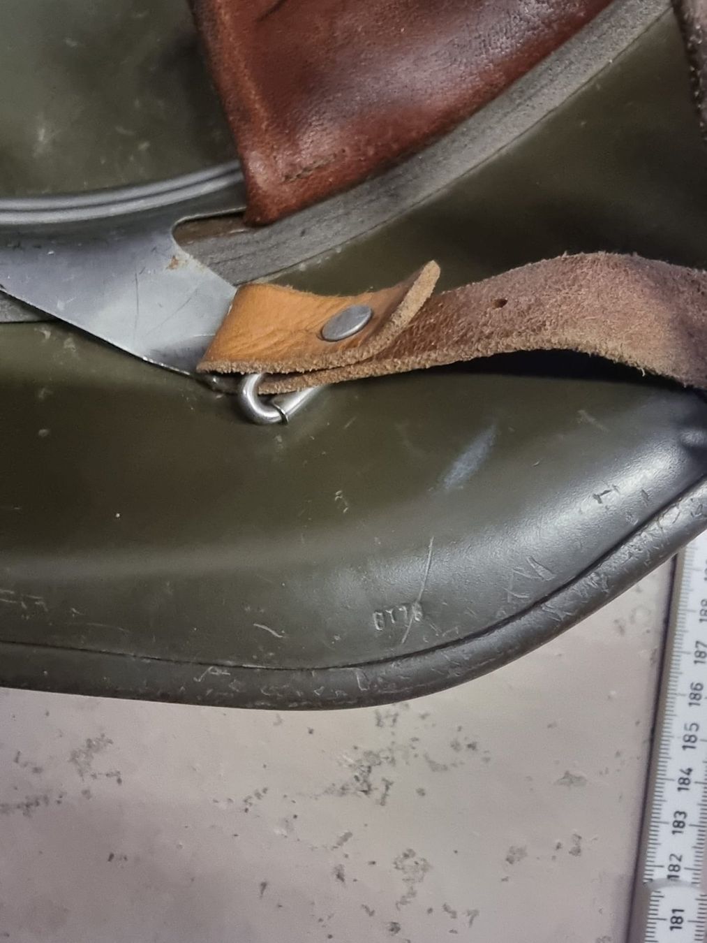 Uniformi & Effetti personali: Schweizer Armee Helm Stahlhelm Militär – Usato da Olten venduto da Mezopotamya 5