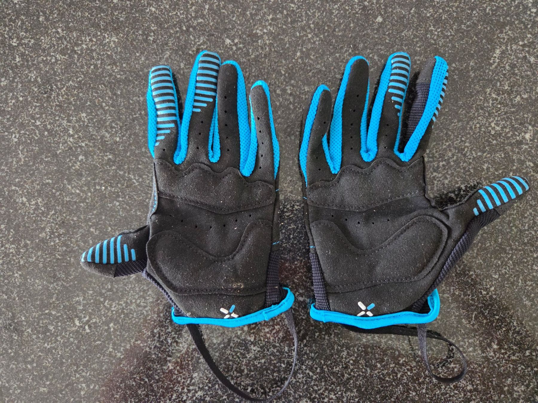 Guanti: Velohandschuhe Kinder 8-10 Jahre – Usato da Obergösgen venduto da schesom