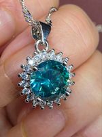 Collier argent avec zircons