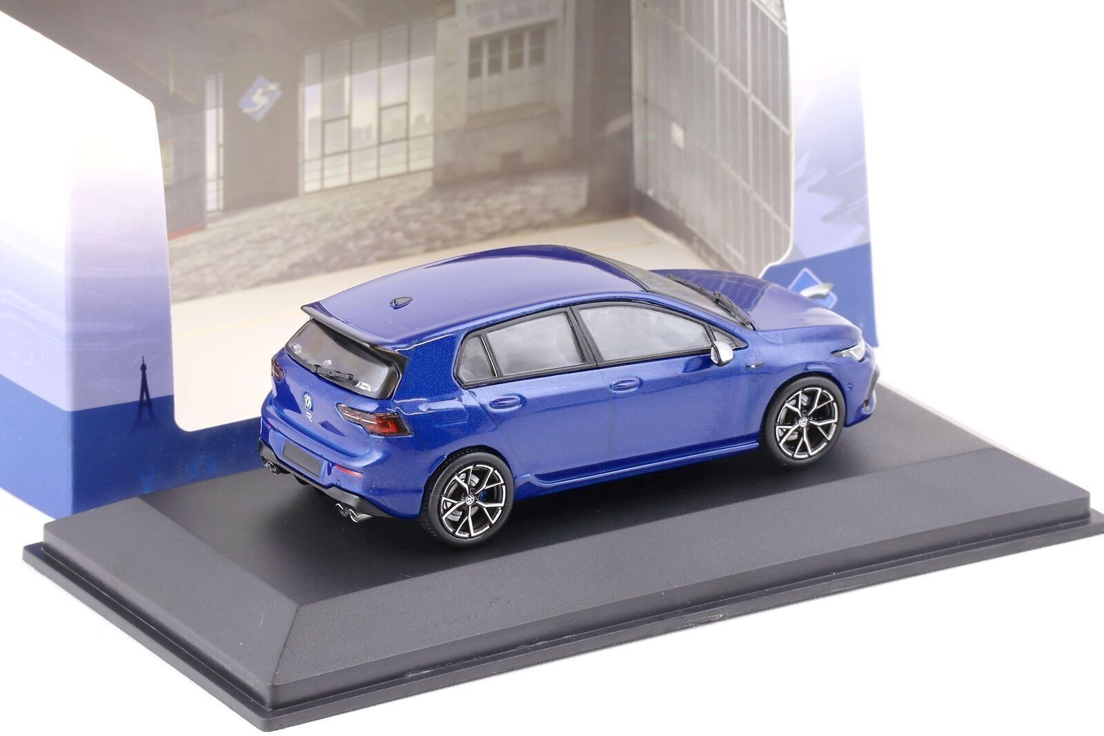 Volkswagen Modellini d'auto: VW Golf VIII R 2.0 TSI – Nuovo e nell'imballaggio originale da Flawil venduto da Imperiosud 1