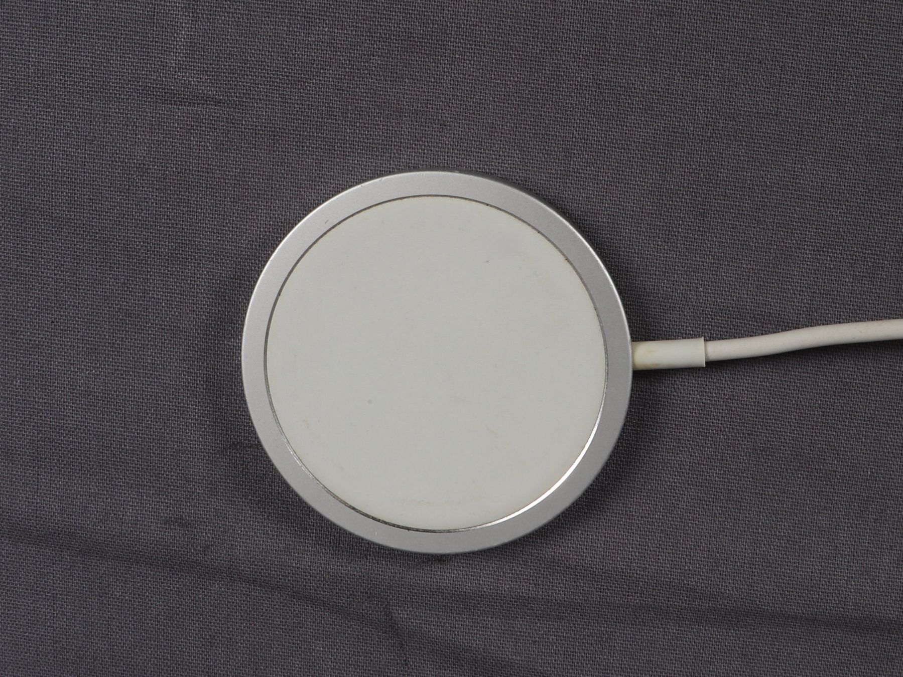 Apple Câbles: MAGSAFE Ladekabel 1M. – D'occasion à Steinen par Restwert_Steinen 2