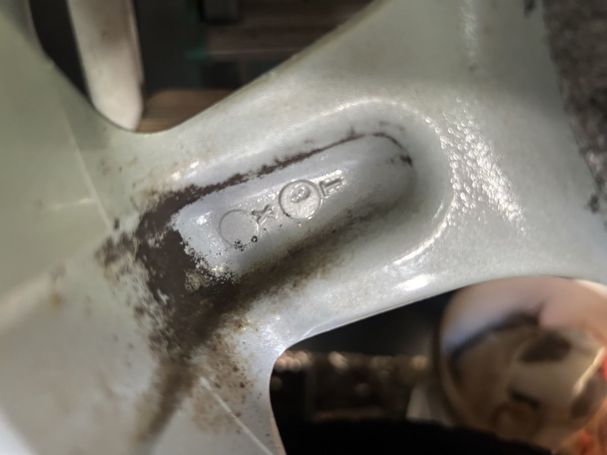 Felgen: À vendre 4 Jantes avec pneus  – Gebraucht aus Meyrin von Sparco05 7