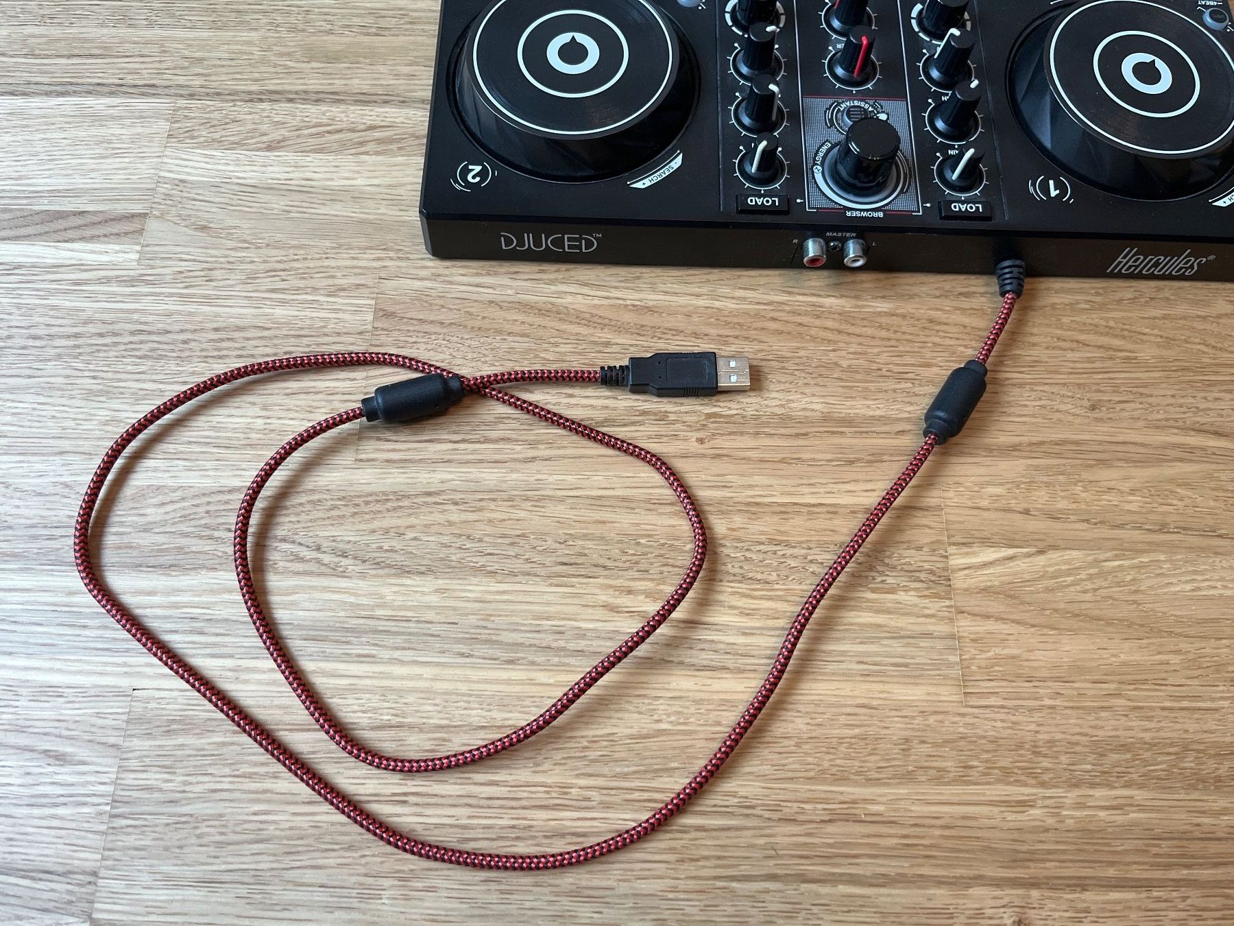 Hercules Console di mixaggio: Hercules Inpulse 200 DJ Controller – Usato da Suhr venduto da fabiohunziker 2