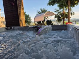 Whirlpool Vancouver (1650 Liter Salzwasser)