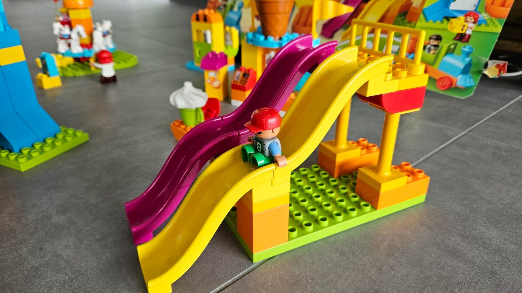 Lego Kit di costruzioni: Fête foraine Duplo 10840 – Usato da Corminboeuf venduto da JadeHill 7