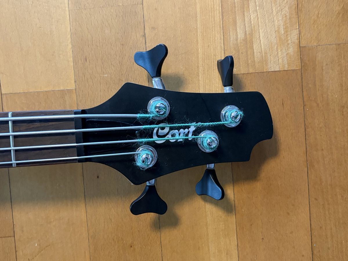 Cort Strumenti musicali: Cort Action-A Bass – Usato da Lichtensteig venduto da sto_k5ln 2