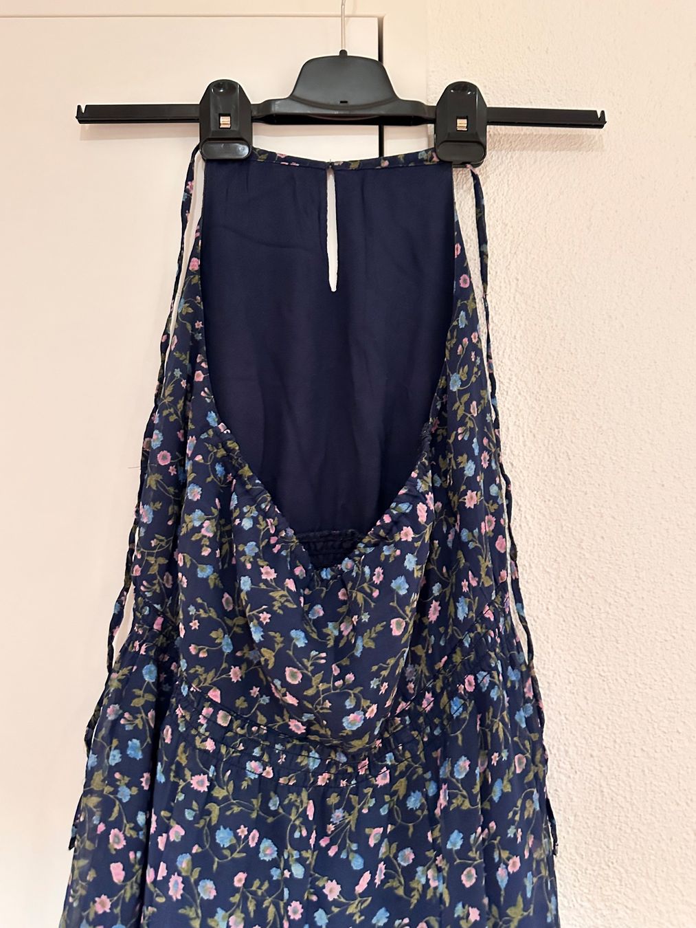 Abercrombie Kleider: Sommerliches Maxikleid mit Blumenmuster, Grösse S/36 – Gebraucht aus Tuggen von wollistar 6