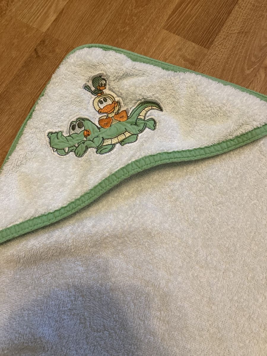 Serviettes de bain: Baby Kaputzen Badetuch – D'occasion à Emmenbrücke par JJ_89