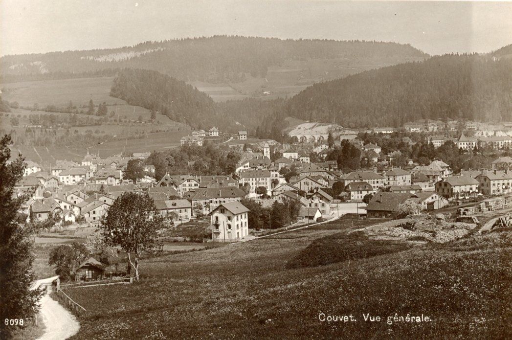 Cartoline postali: Couvet   NE    -     Vue générale – Usato da Brig venduto da Valcards54