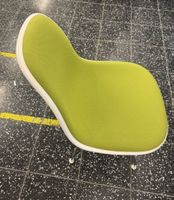 Stuhl Design grün weiss mit Metallgestell gebraucht