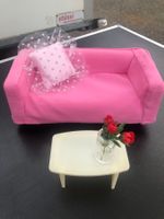 Barbie Sofa mit Salontischchen